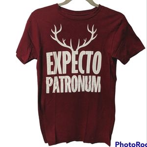 ✨2/$25 Harry Potter Expecto Patronum Burgundy Red T-shirt, size small, fits s-m
